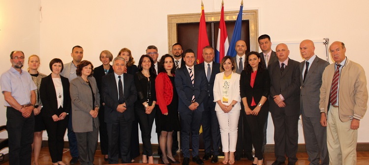 Slika /slike/Mješoviti odbor za manjine.jpg